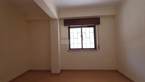 Apartamento T1 para Venda em Rio de Mouro