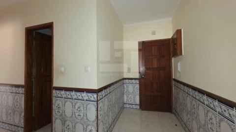 Apartamento T1 para Venda em Rio de Mouro