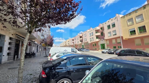 Apartamento T1 para Venda em Rio de Mouro