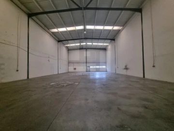Armazém para Arrendamento em Alverca do Ribatejo e Sobralinho