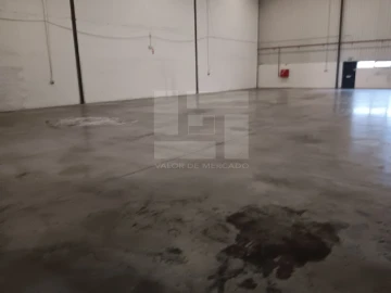 Armazém para Arrendamento em Alverca do Ribatejo e Sobralinho