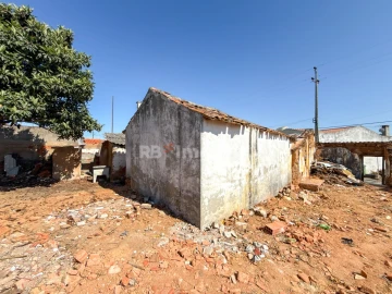 Moradia T4 para Venda em Riachos