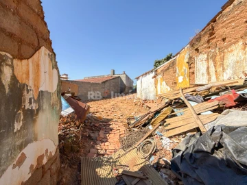 Moradia T4 para Venda em Riachos