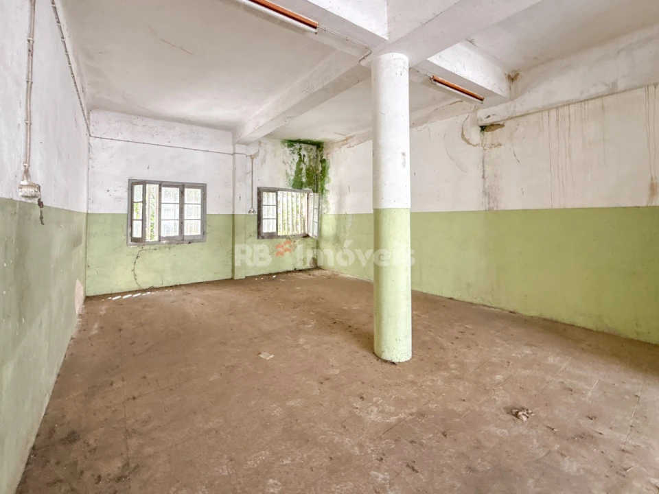 Prédio para Venda em Abrantes (São Vicente e São João) e Alferrarede Foto 4