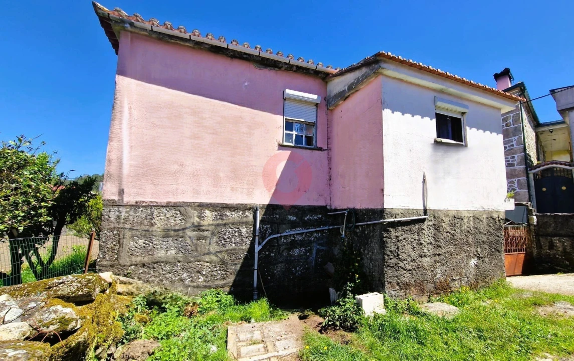 Moradia T3 para Venda em Anhões e Luzio Foto 7
