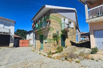 Moradia T3 para Venda em Lebução, Fiães e Nozelos