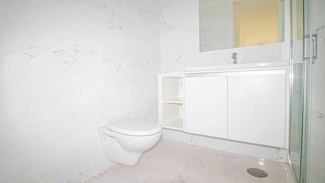 Apartamento T1 para Venda em Espinho Foto 9