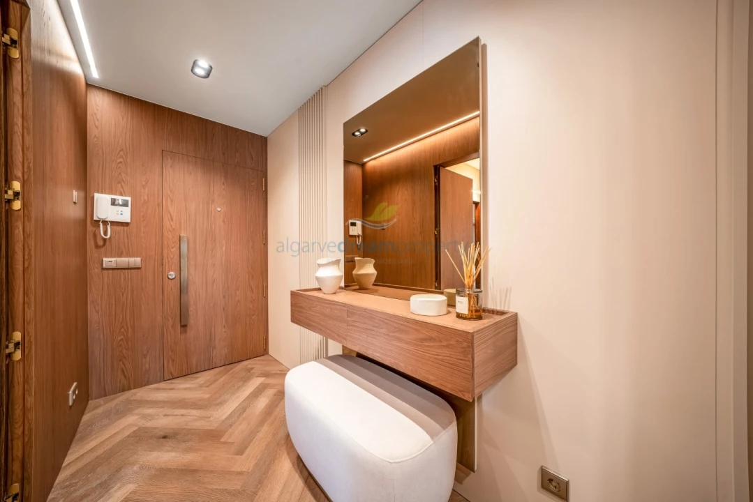Apartamento T2 para Venda em Estômbar e Parchal Foto 33