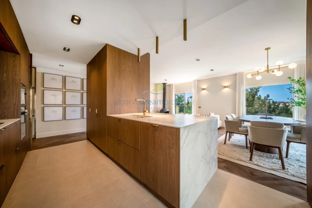 Apartamento T2 para Venda em Estômbar e Parchal Foto 21
