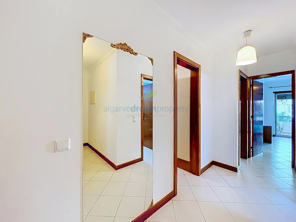 Apartamento T1 para Venda em Albufeira e Olhos de Água Foto 13