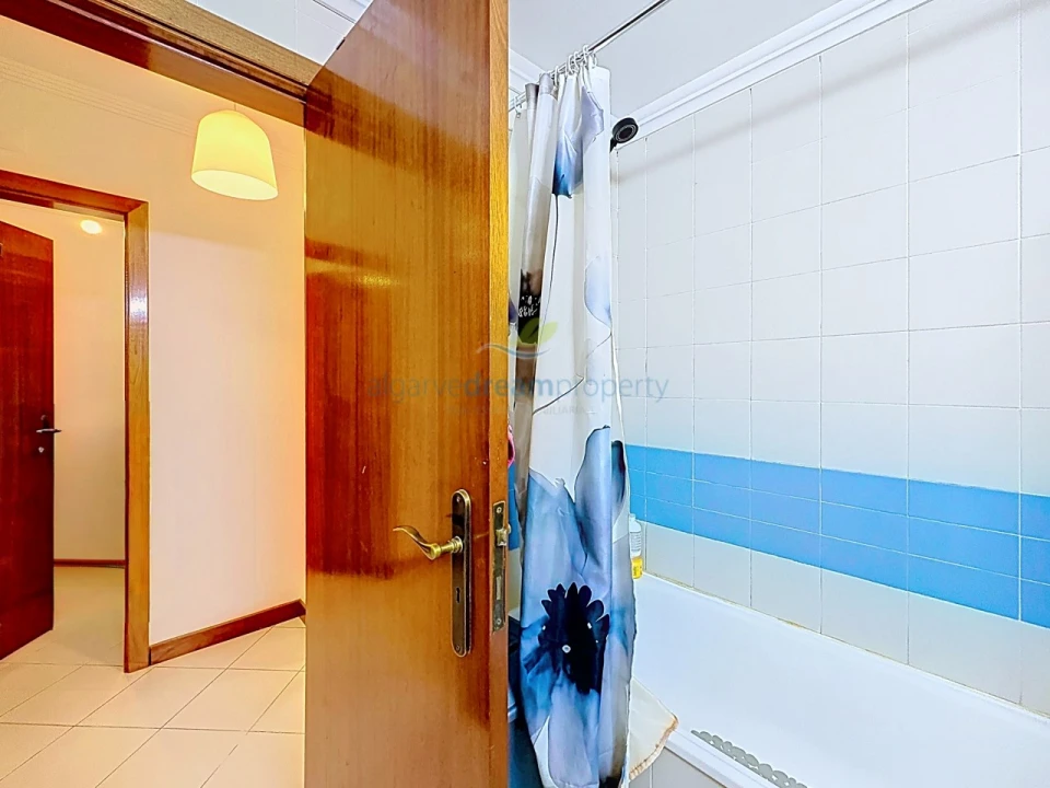 Apartamento T1 para Venda em Albufeira e Olhos de Água Foto 23