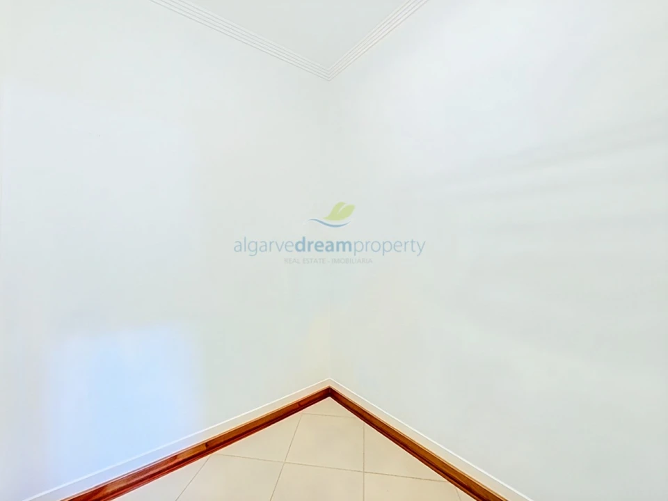 Apartamento T1 para Venda em Albufeira e Olhos de Água Foto 24