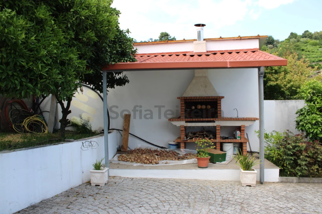 Moradia T4 para Venda em Frende Foto 13