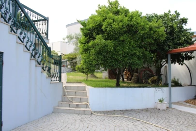 Moradia T4 para Venda em Frende