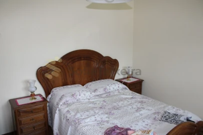 Moradia T4 para Venda em Frende