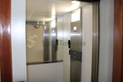 Moradia T4 para Venda em Frende