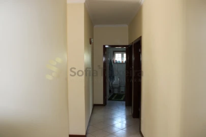 Moradia T4 para Venda em Frende