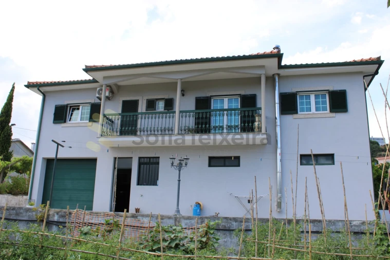 Moradia T4 para Venda em Frende Foto 6