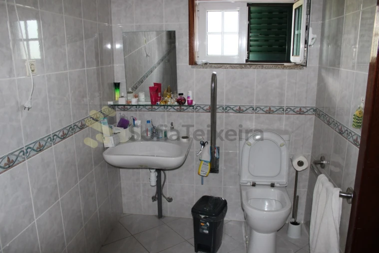 Moradia T4 para Venda em Frende Foto 19