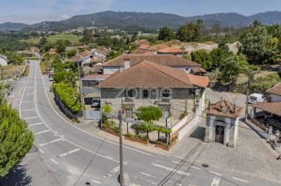 Moradia T7 para Venda em Águas Santas e Moure