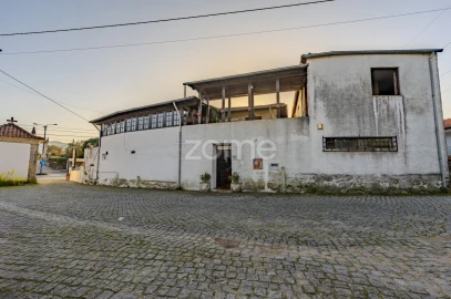 Moradia T7 para Venda em Águas Santas e Moure