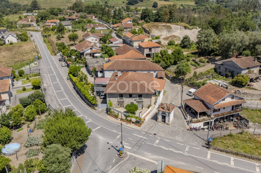 Moradia T7 para Venda em Águas Santas e Moure Foto 3