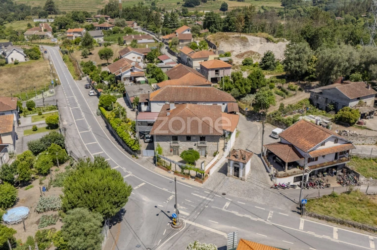 Moradia T7 para Venda em Águas Santas e Moure Foto 3