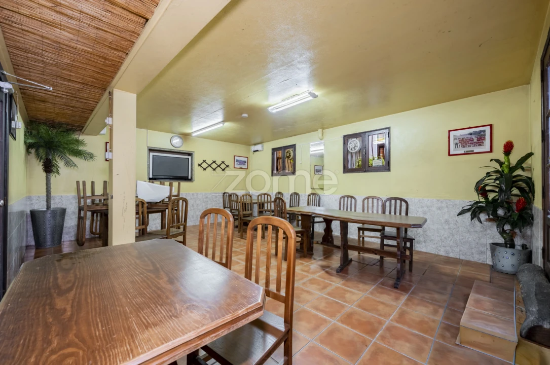 Moradia T7 para Venda em Águas Santas e Moure Foto 28