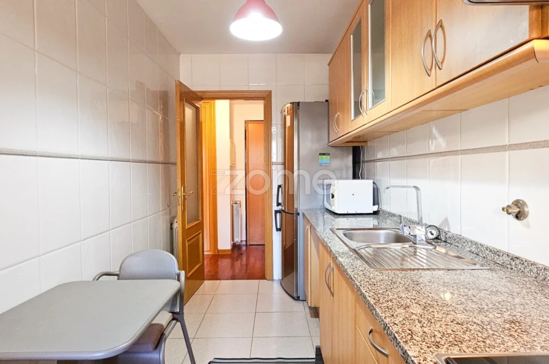 Apartamento T1 para Arrendamento em Paranhos Foto 9