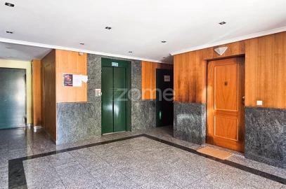 Apartamento T1 para Arrendamento em Paranhos