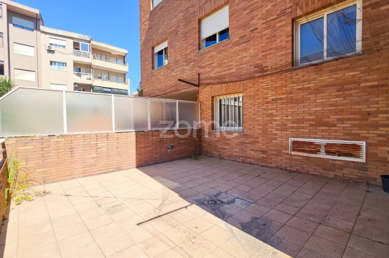 Apartamento T1 para Arrendamento em Paranhos Foto 13