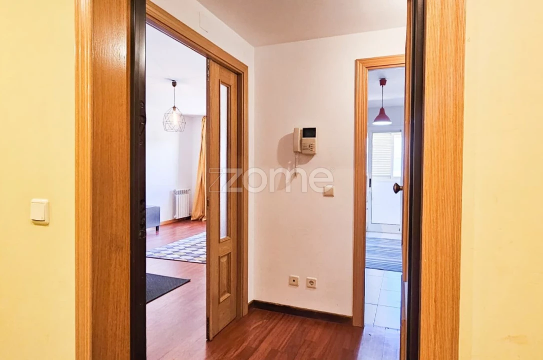 Apartamento T1 para Arrendamento em Paranhos Foto 17