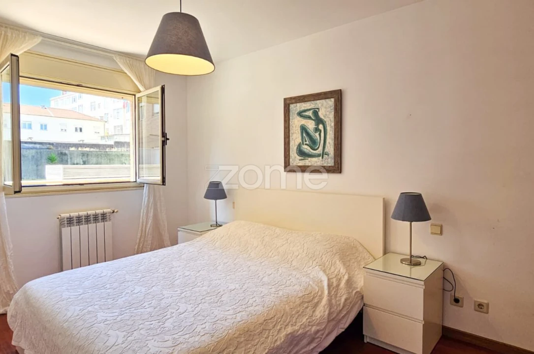 Apartamento T1 para Arrendamento em Paranhos Foto 11