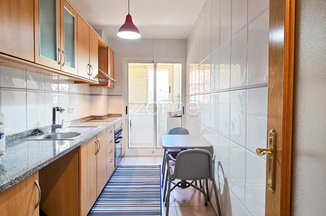 Apartamento T1 para Arrendamento em Paranhos Foto 8