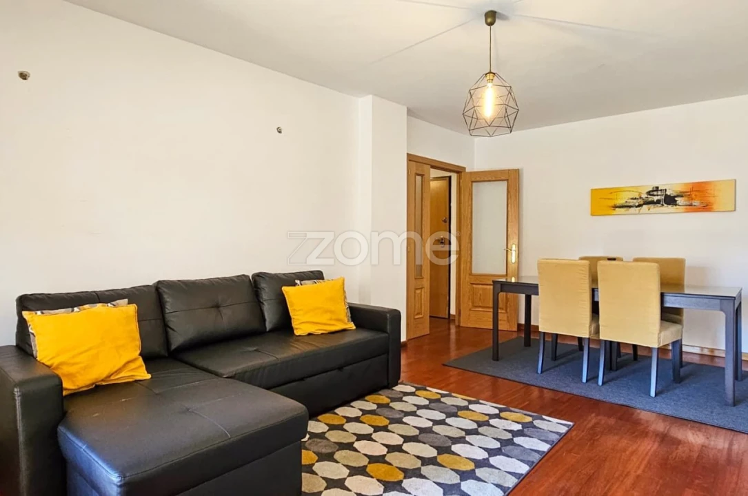 Apartamento T1 para Arrendamento em Paranhos Foto 3