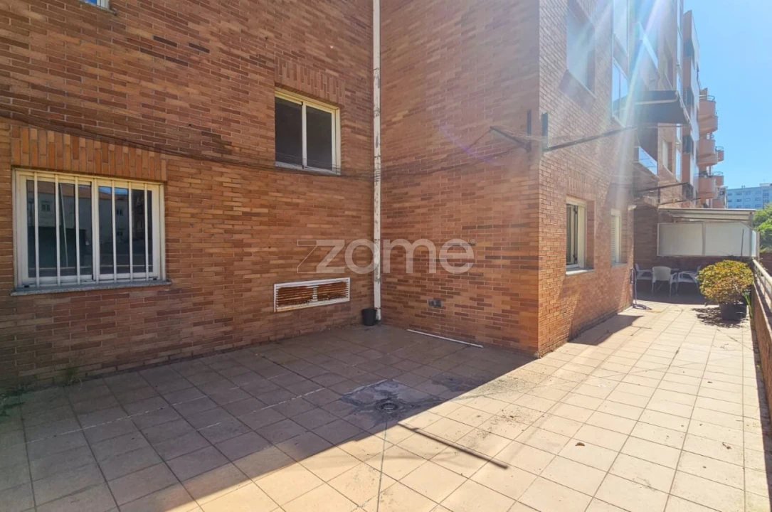 Apartamento T1 para Arrendamento em Paranhos Foto 6