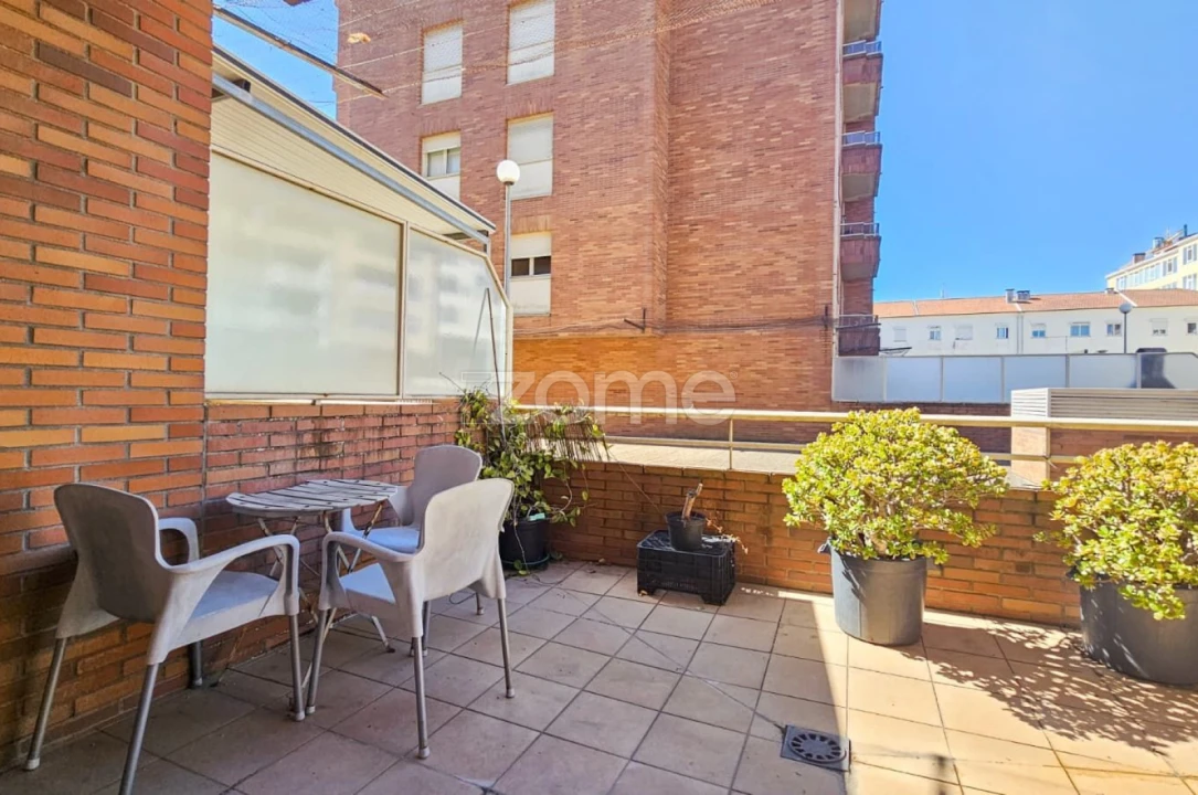 Apartamento T1 para Arrendamento em Paranhos Foto 4