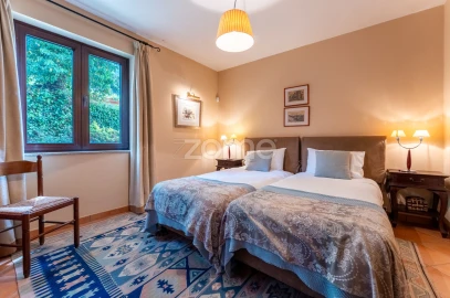 Moradia T7 para Venda em Ventosa e Cova
