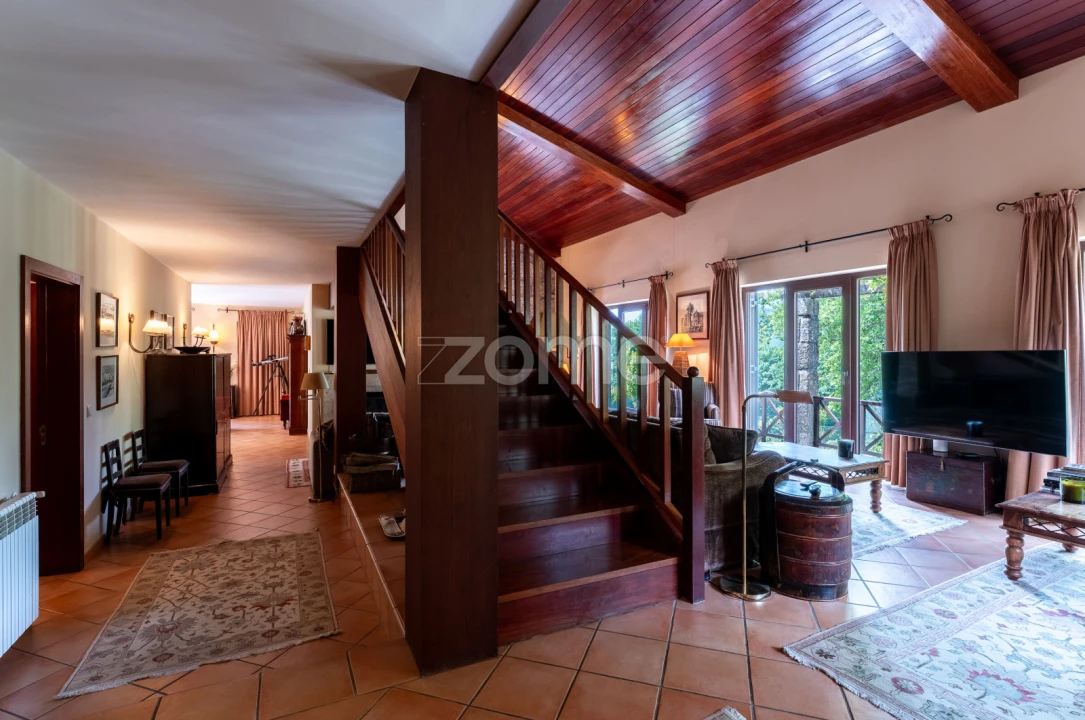 Moradia T7 para Venda em Ventosa e Cova Foto 4