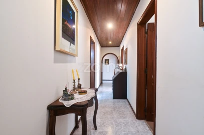 Apartamento T3 para Venda em Massamá e Monte Abraão