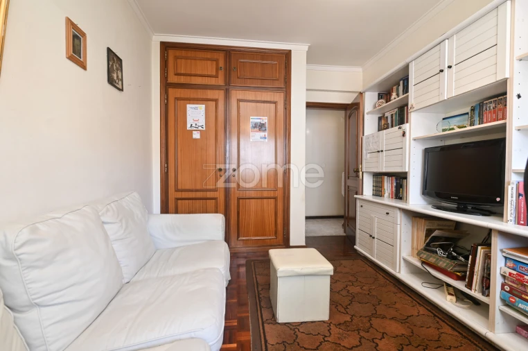 Apartamento T3 para Venda em Massamá e Monte Abraão Foto 12