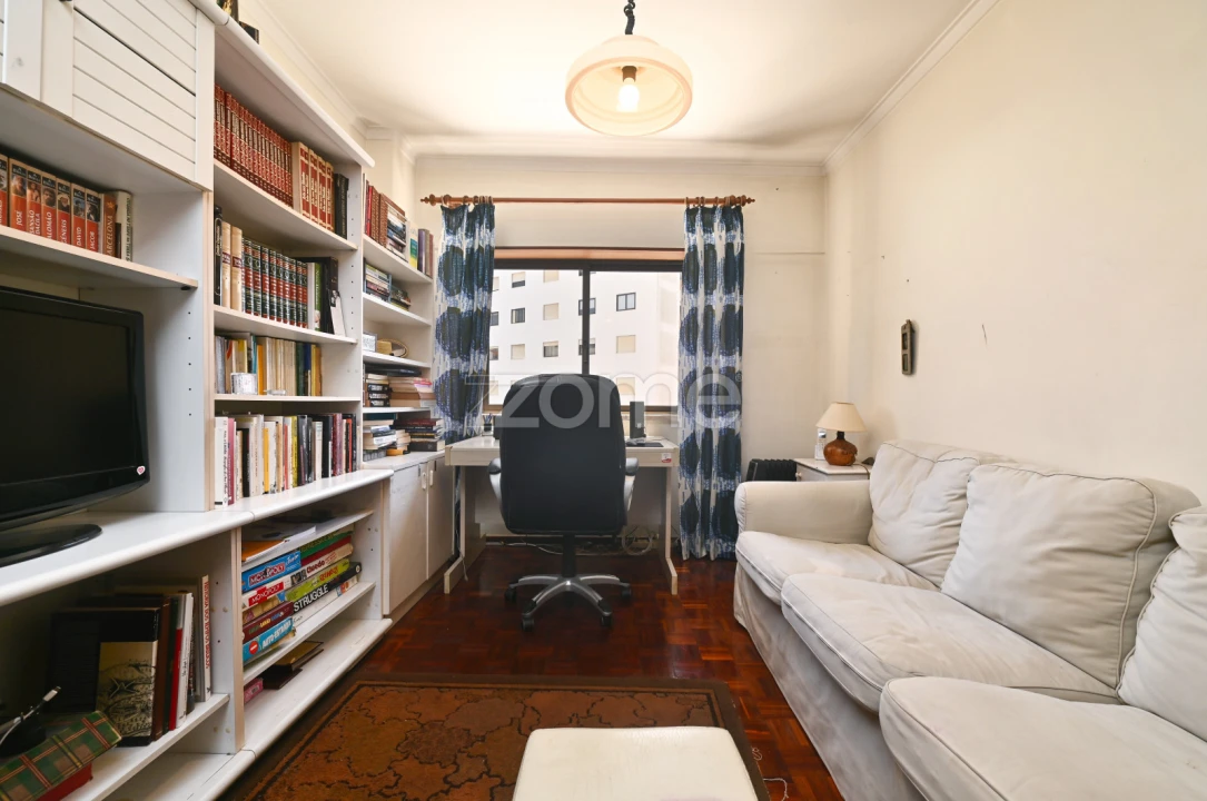 Apartamento T3 para Venda em Massamá e Monte Abraão Foto 13