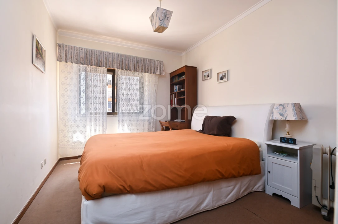 Apartamento T3 para Venda em Massamá e Monte Abraão Foto 14