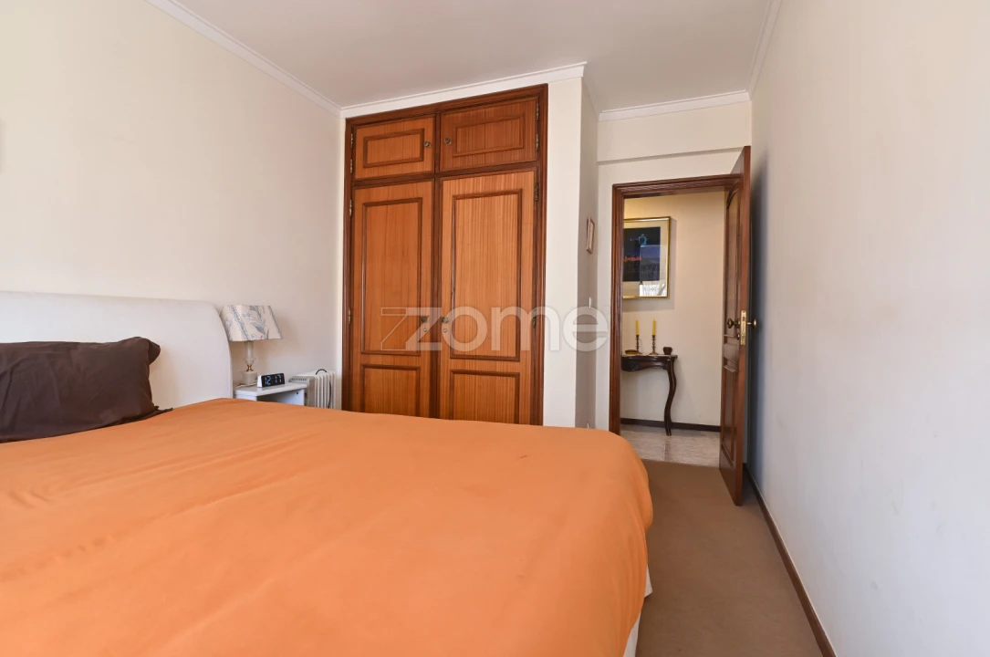 Apartamento T3 para Venda em Massamá e Monte Abraão Foto 15