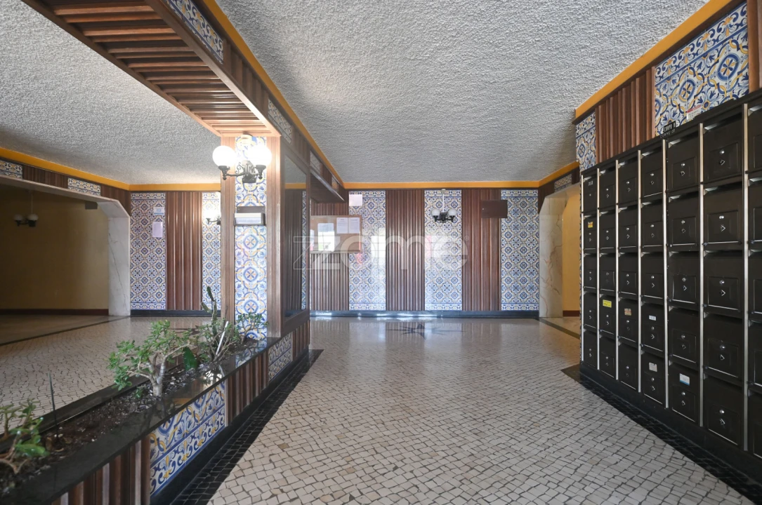 Apartamento T3 para Venda em Massamá e Monte Abraão Foto 20