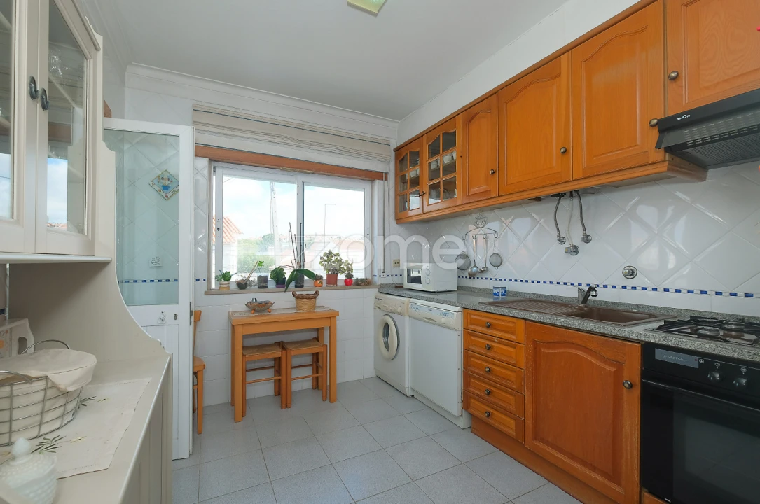 Apartamento T2 para Venda em Alcabideche Foto 10