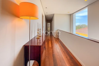 Moradia T4 para Venda em Pico da Pedra