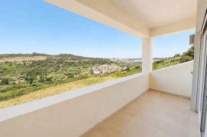 Moradia T3 para Venda em Carnaxide e Queijas