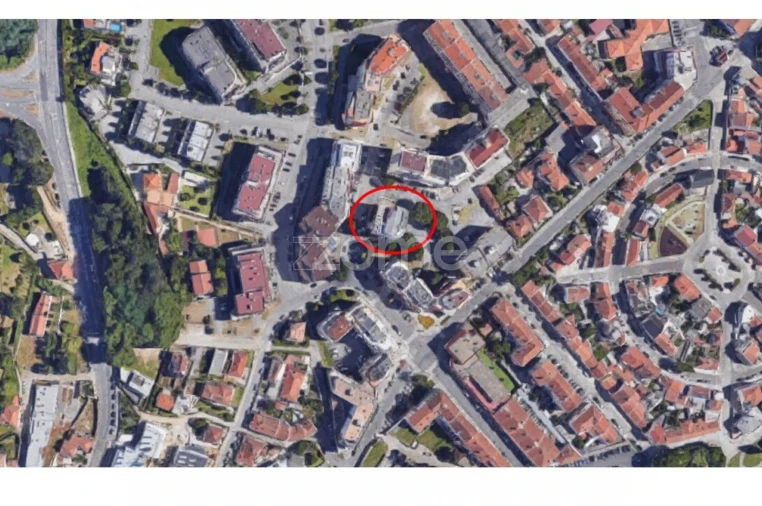 Terreno Comércio / Armazém para Arrendamento em Santa Maria Maior e Monserrate e Meadela Foto 15