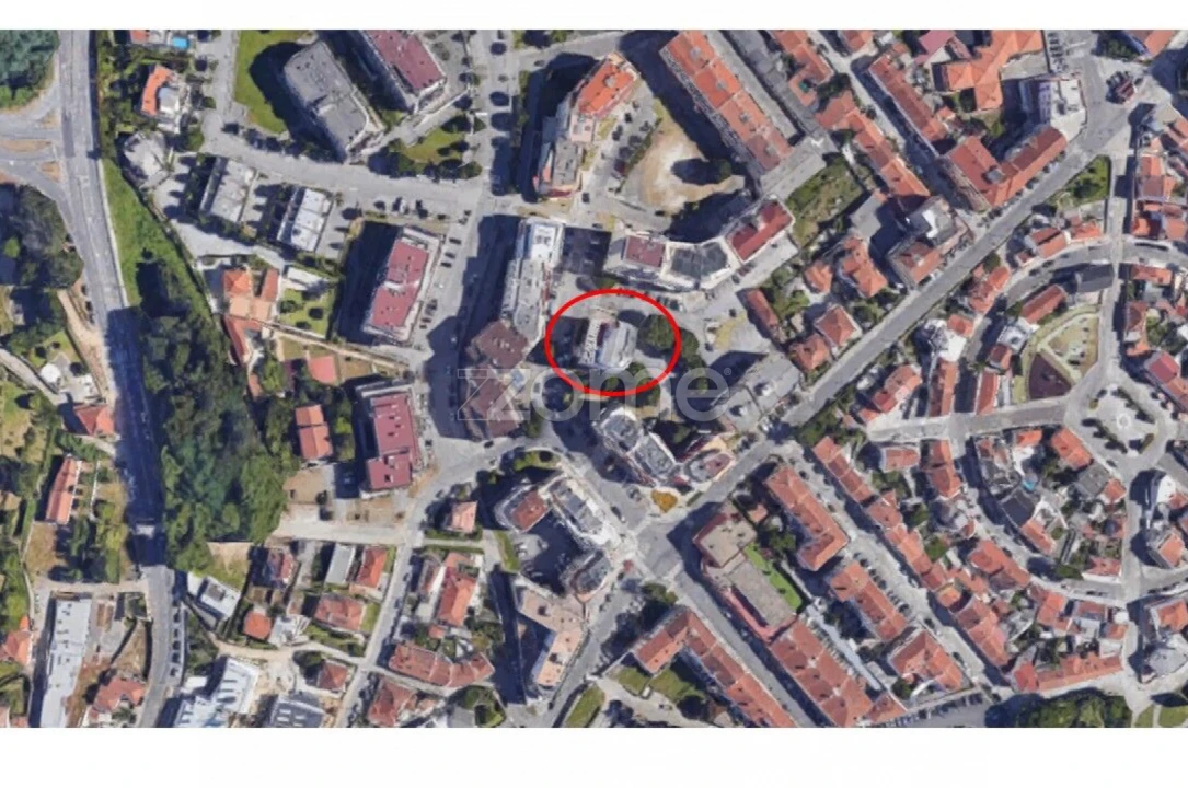 Terreno Comércio / Armazém para Arrendamento em Santa Maria Maior e Monserrate e Meadela Foto 15
